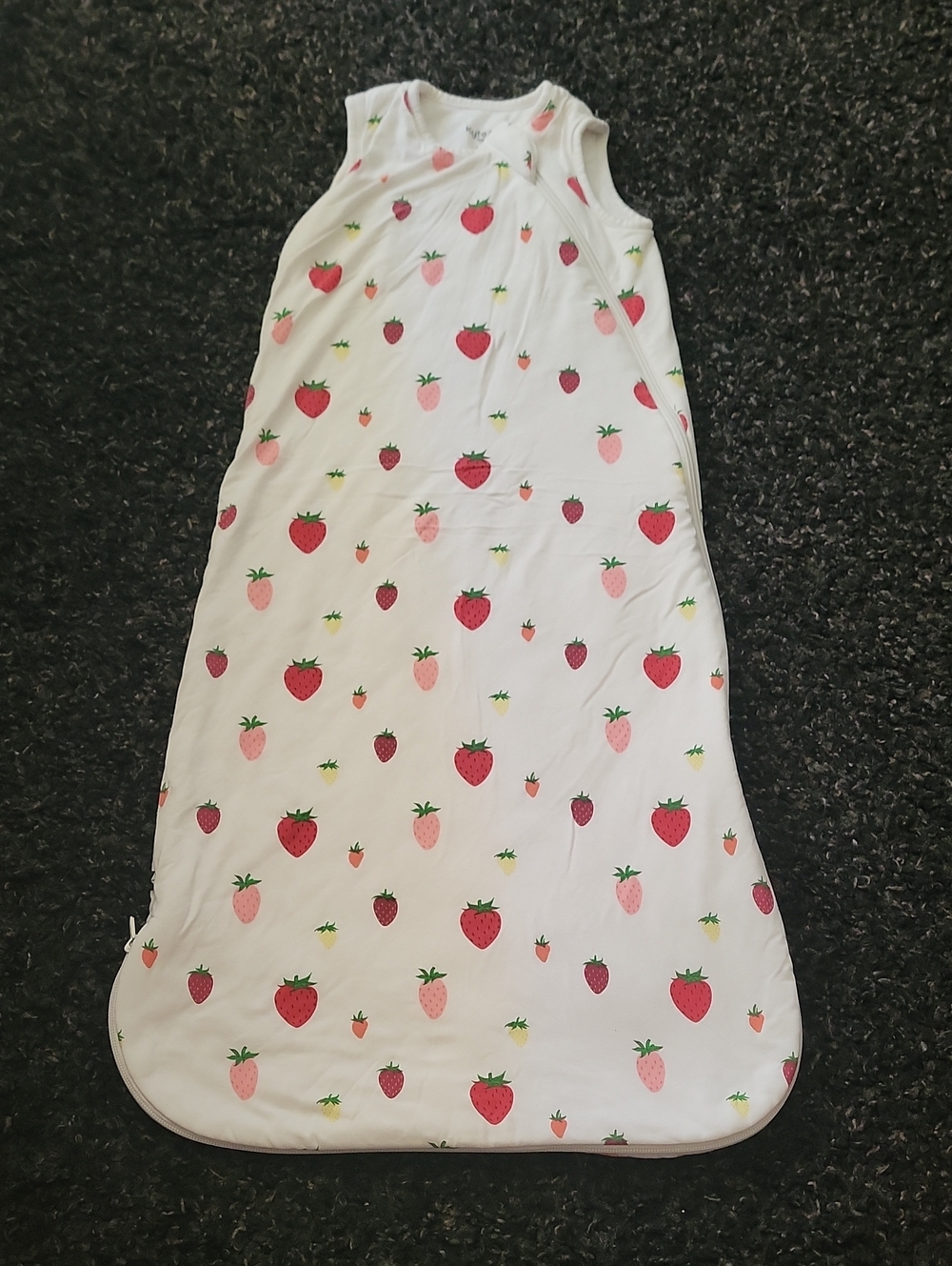 Kyte BABY White Sleeveless Sleep Sack with Strawberry Print
